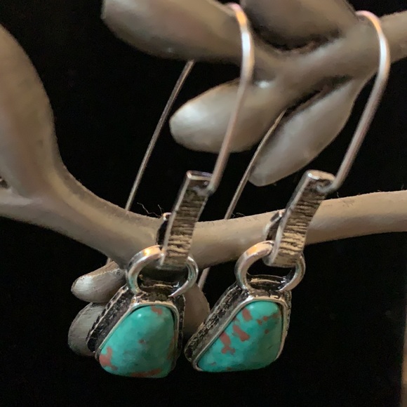 3/$20 Turquoise silver color earrings - Picture 2 of 4